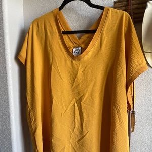 Ivy Jane Mustard Top Women's Size Med/Lg Like New